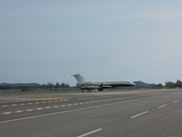 9M-FRR Overnight stay with the big boys